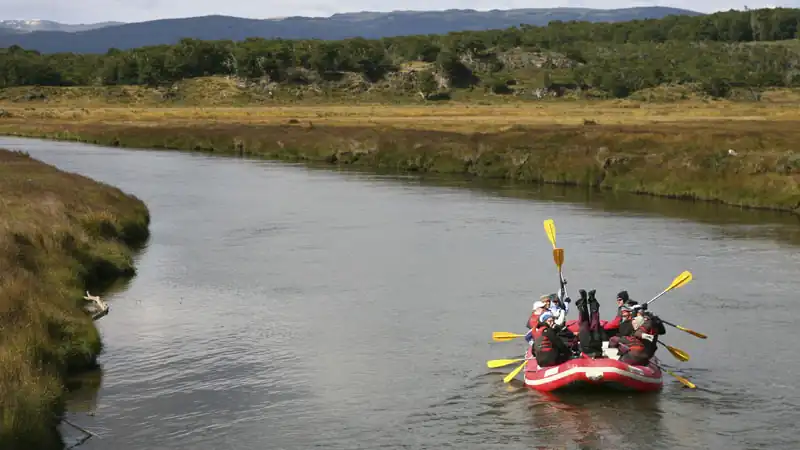 Ilha Gable e Pingüinera com canoas