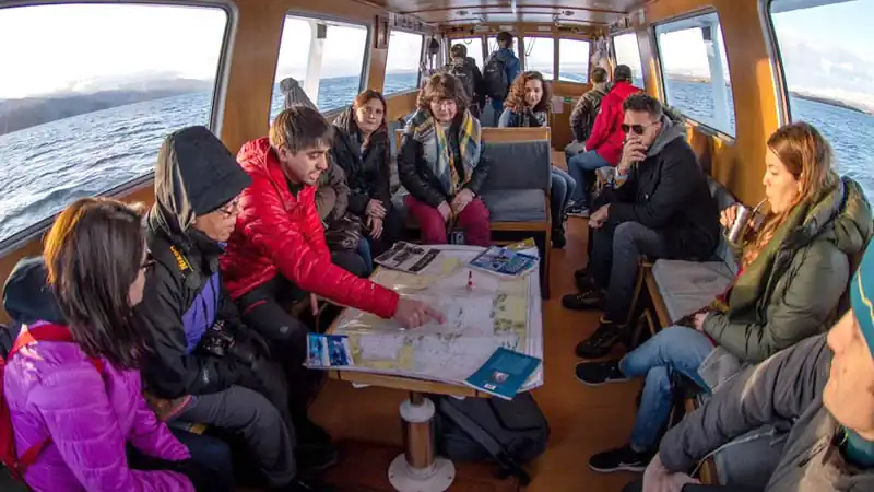 Navegação Canal Beagle em Iate