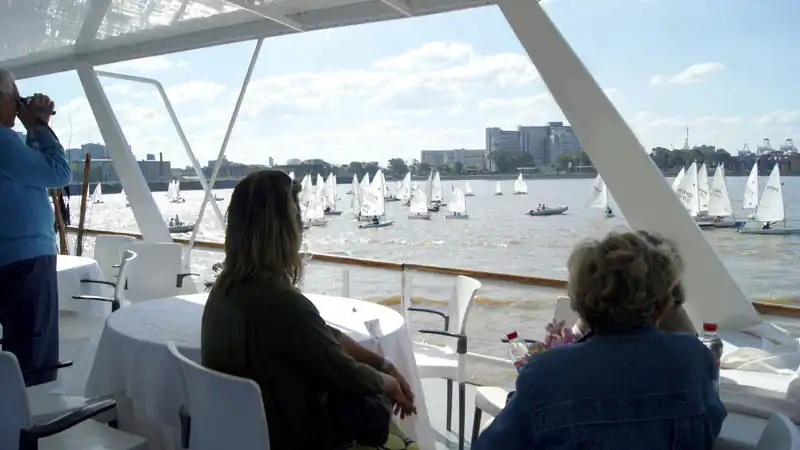 Navegação e Almoço no Rio de la Plata