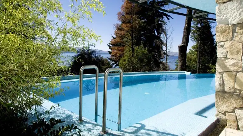 4* | Design Suites Bariloche 