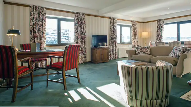 5* | Las Hayas Hotel